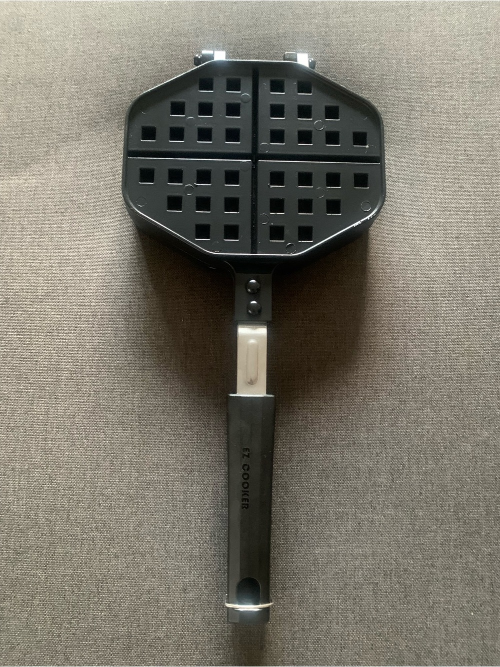 EZ COOKER Black Stovetop Handheld Waffle Maker Cookware Pan For Home Cooks NWOT